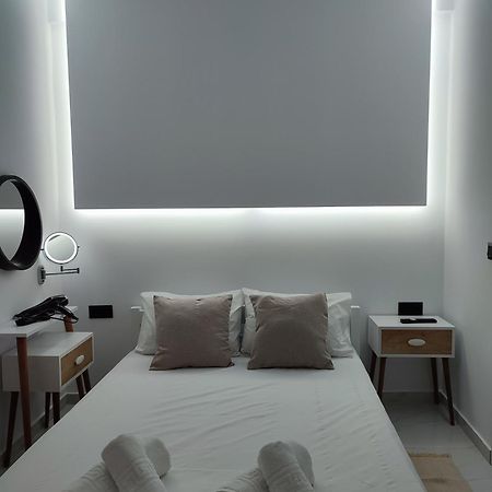 Alexander Luxury Apartments & Studios Metamorfosi  Zimmer foto